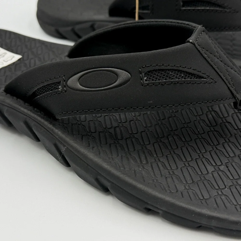 Oakley Operative Sandal 2.0 Mens Size 11 Blackout Sport Flip Flop Black **NEW**